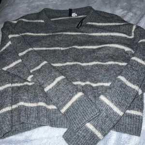 Cropped fuzzy sweater